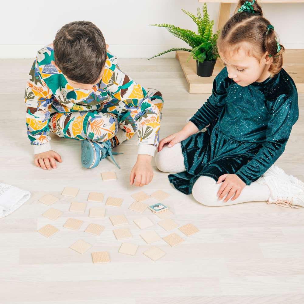 Bigjigs Toys Wooden Animal Match Memory Game with 30 Pieces and Drawstring Bag