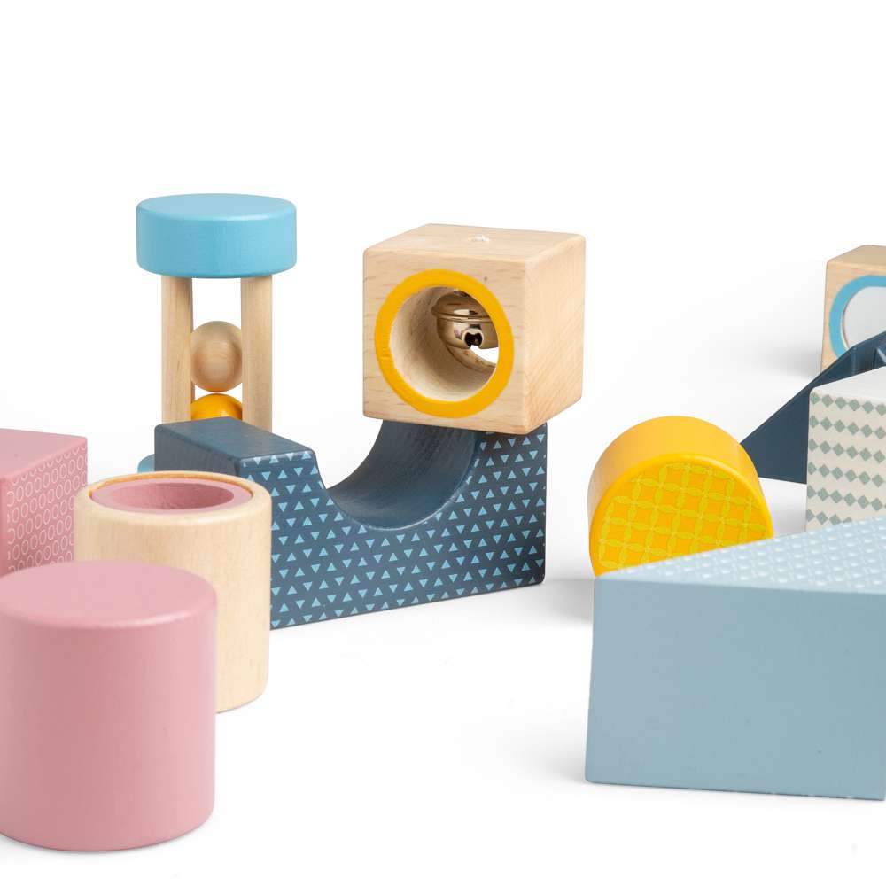 Bigjigs Toys Wooden Sensory Explorer Blocks Stacking Toy with 14 Play Pieces for Babies and Toddlers 18 Months Plus