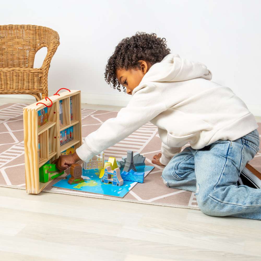 Bigjigs Toys Wooden Travel Playbox with 10 Pieces and Map for 18 Months Plus
