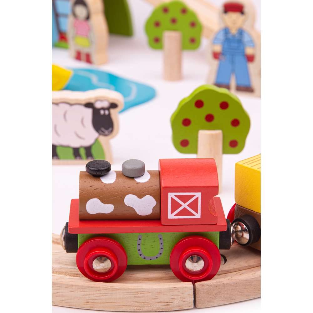 Bigjigs Rail Farm Train Set Wooden Railway with 44 Play Pieces