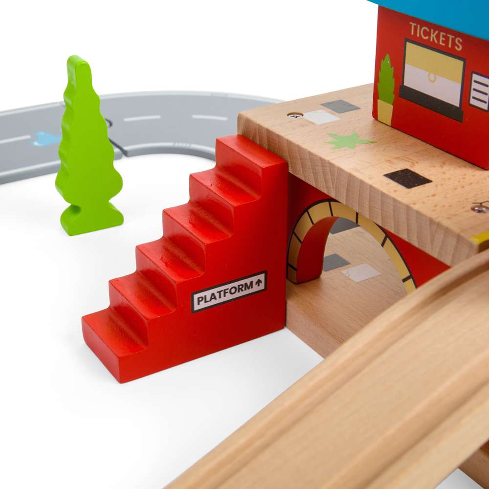 Bigjigs Rail London Overground Station Wooden Train Toy with 5 Play Pieces