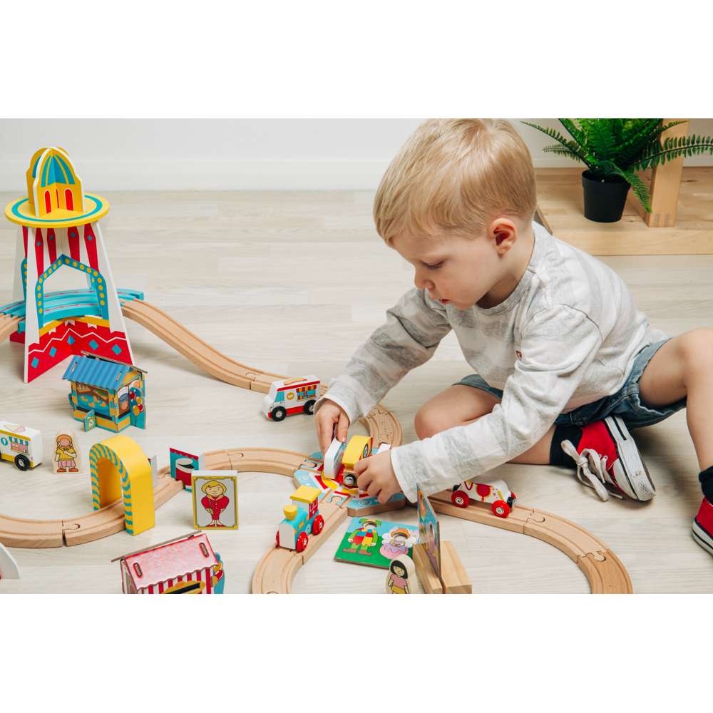 Bigjigs Rail Wooden Tea Cup Turntable Fairground Accessory for Train Sets 3 Years Plus