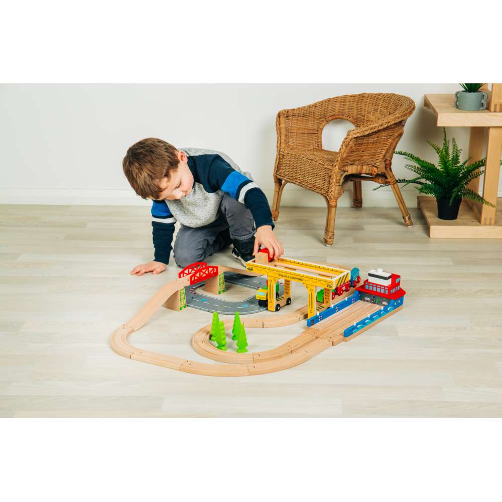 Bigjigs Rail Gantry Crane Wooden Train Set Accessory with Container Lorry