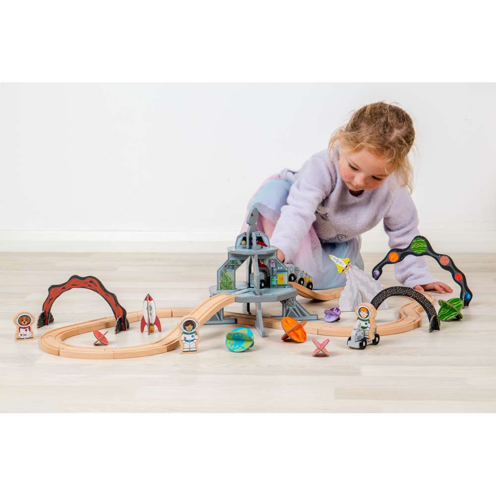 Bigjigs Rail Wooden Space Train Set Kids Toy Railway with Space Station and 40 Play Pieces