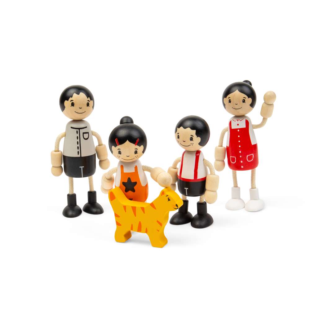 Tidlo Wooden East Asian Family Dolls and Pet Cat Playset 5 Pieces