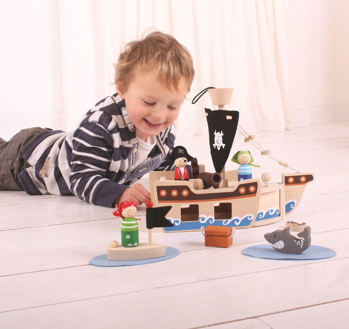 Mini Pirate Ship Playset