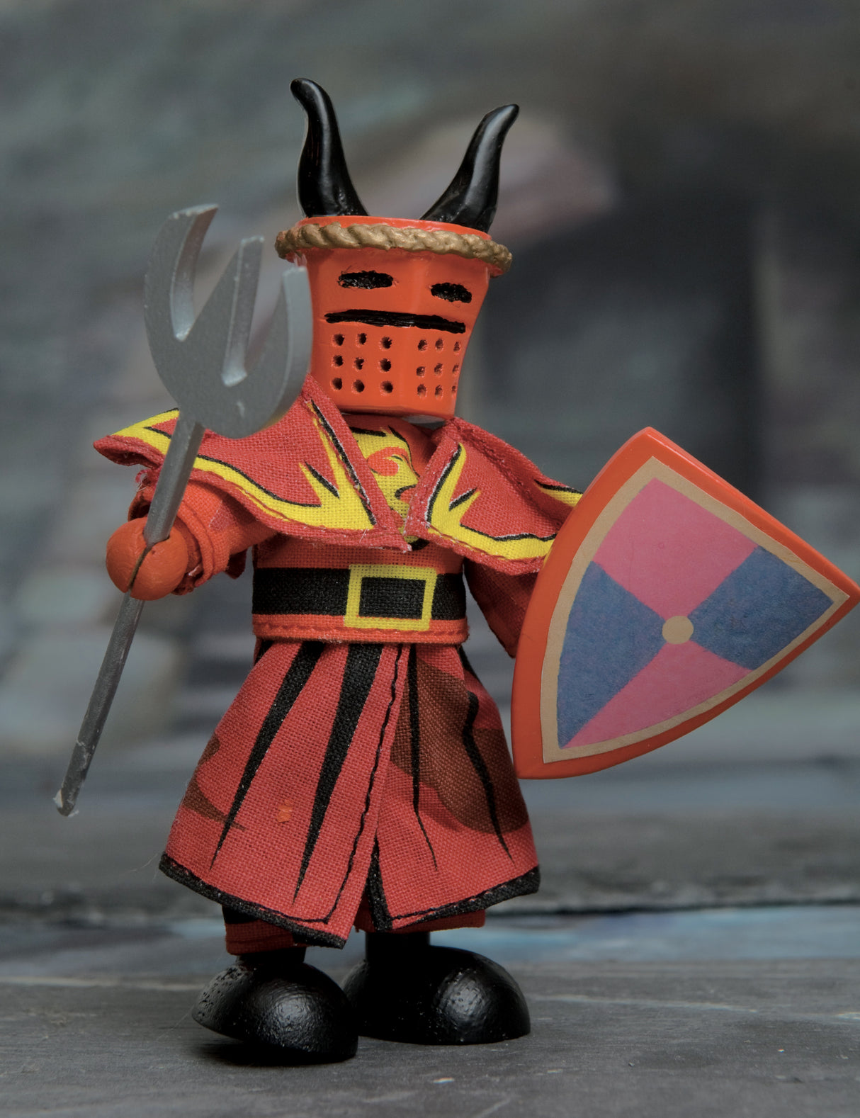 Le Toy Van Rhys the Red Knight Budkin