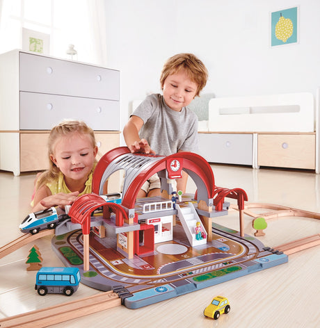 Grand City Station Train Set