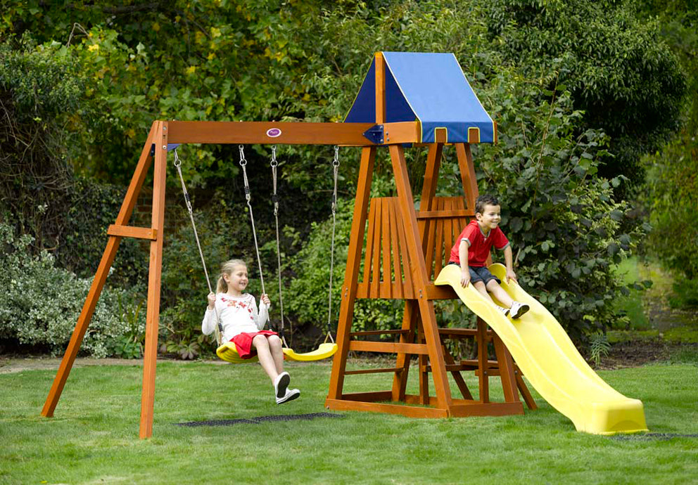 Plum Products Indri Wooden Play Centre