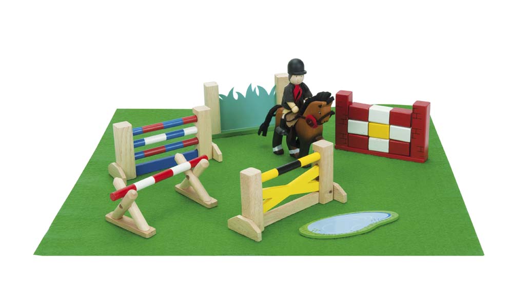 Le Toy Van Jumping Course Set