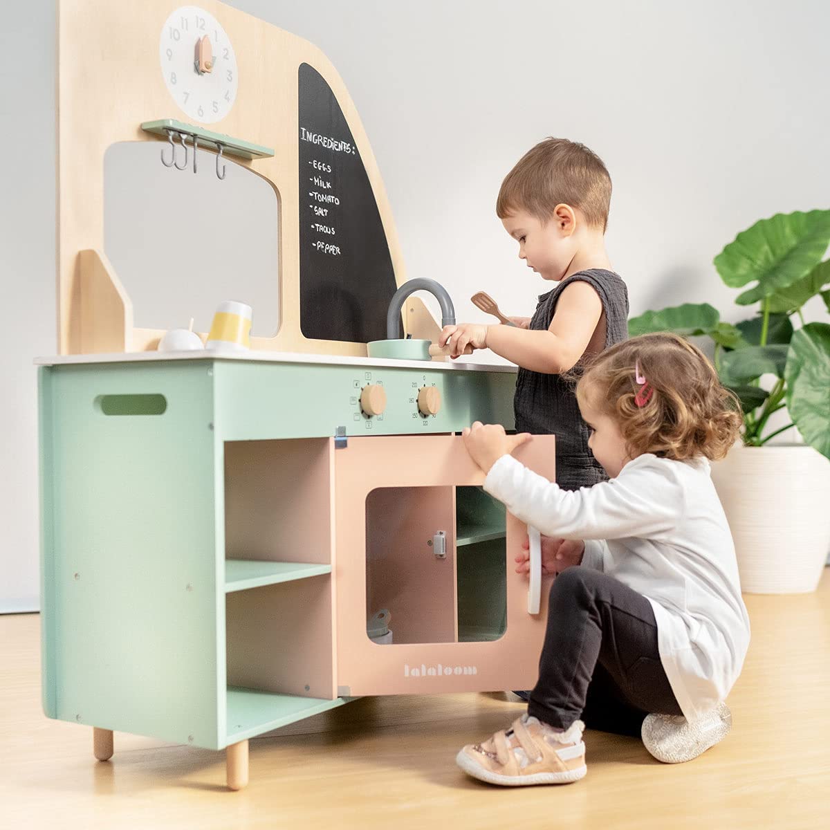 Roadside Cafe & Play Kitchen