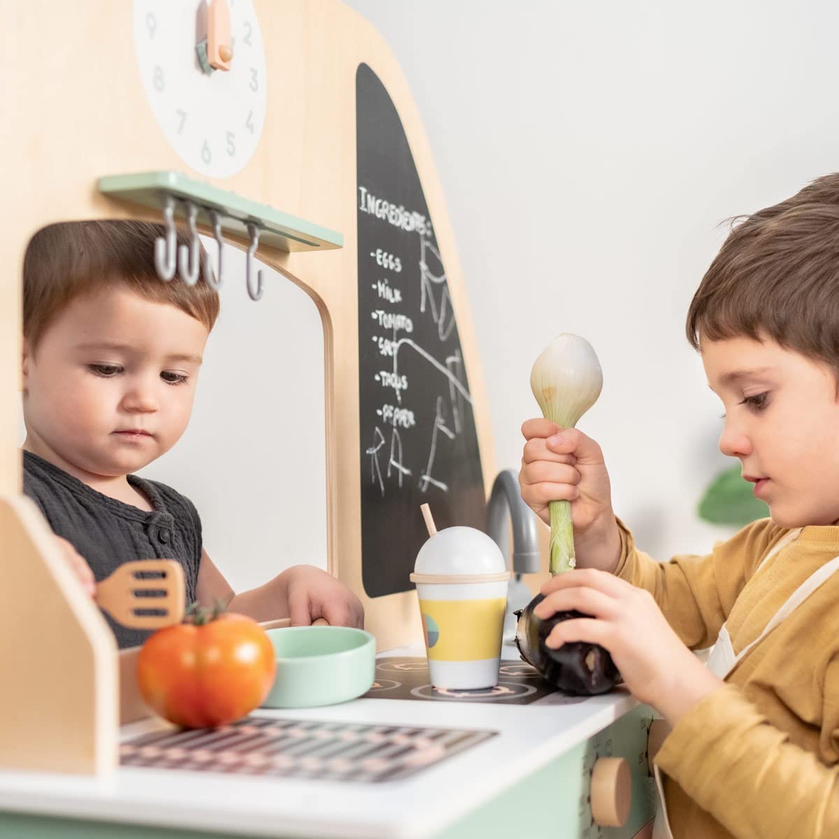 Roadside Cafe & Play Kitchen
