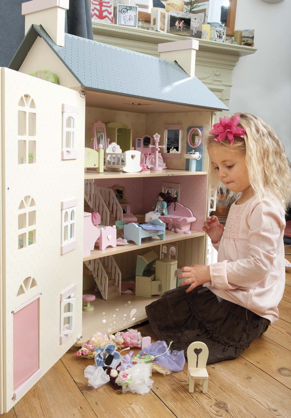 The Ultimate Le Toy Van Dolls' House Bundle