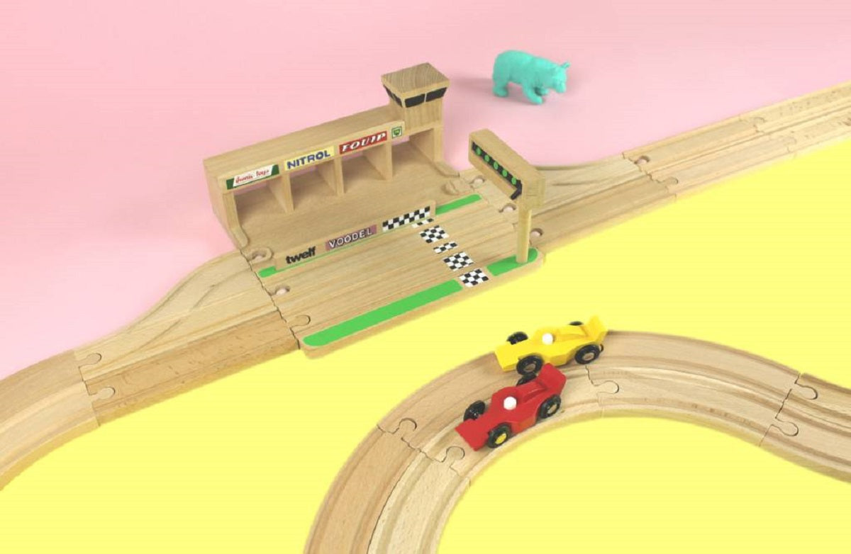 Ikonic Toys Wooden Race Track Set