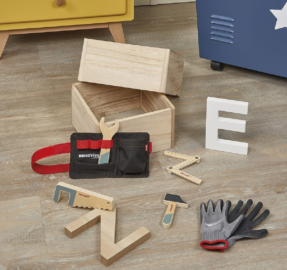 DIY Tool Belt With Tools & Gloves