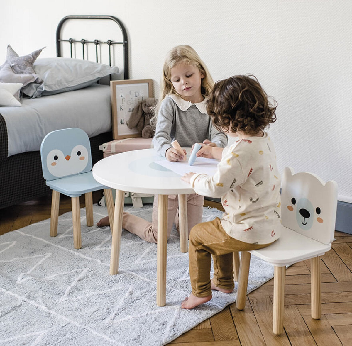 Polar Bear Table and 2 Chairs