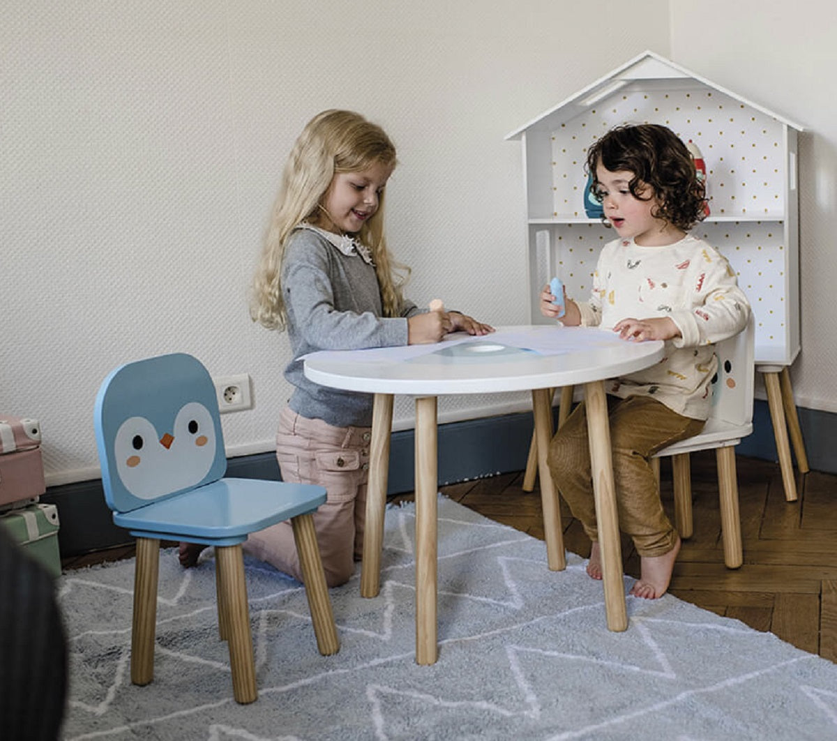 Polar Bear Table and 2 Chairs