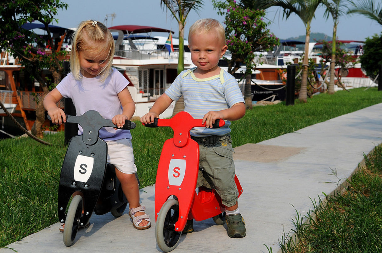 Skipper Red Balance Scooter