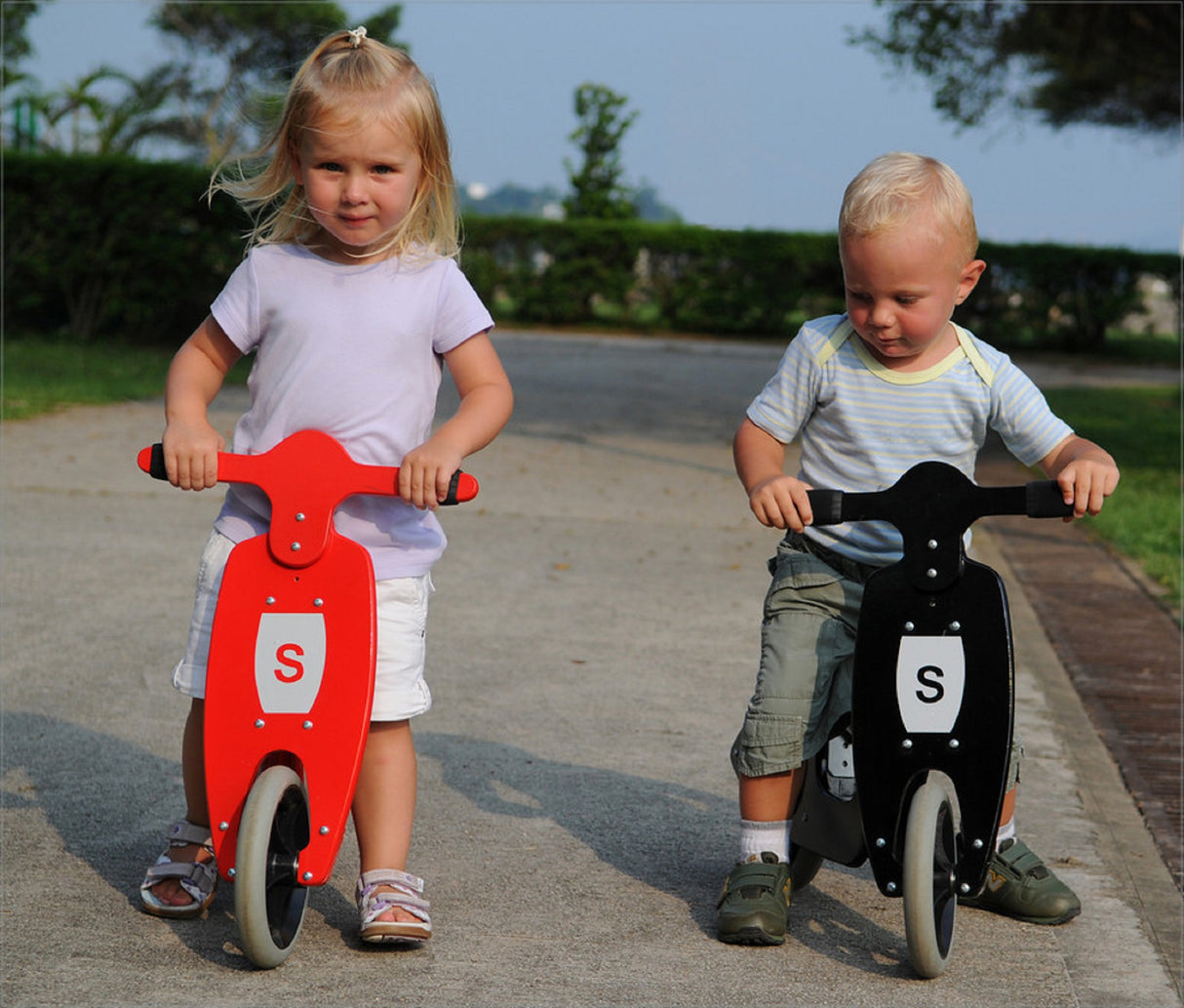 Skipper Red Balance Scooter