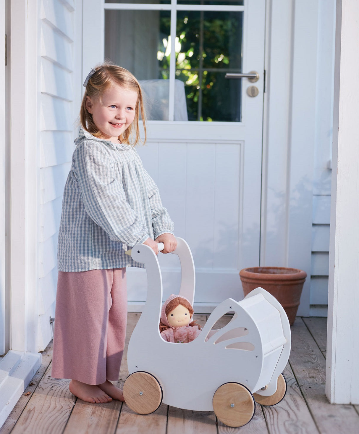 Sweet Swan Dolly Pram