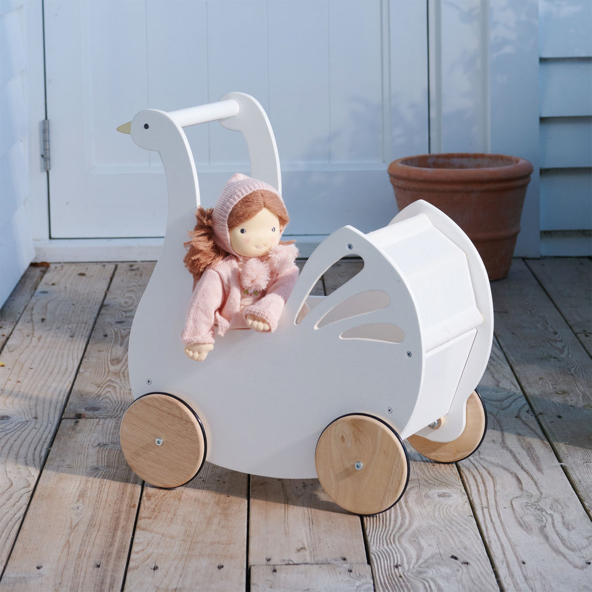 Sweet Swan Dolly Pram