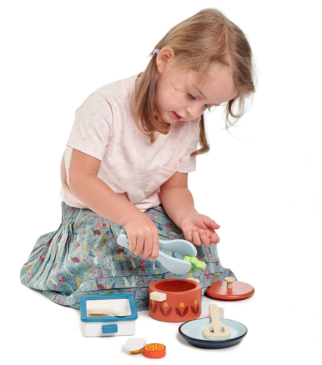 Tender Leaf Toys Pots and Pans Set