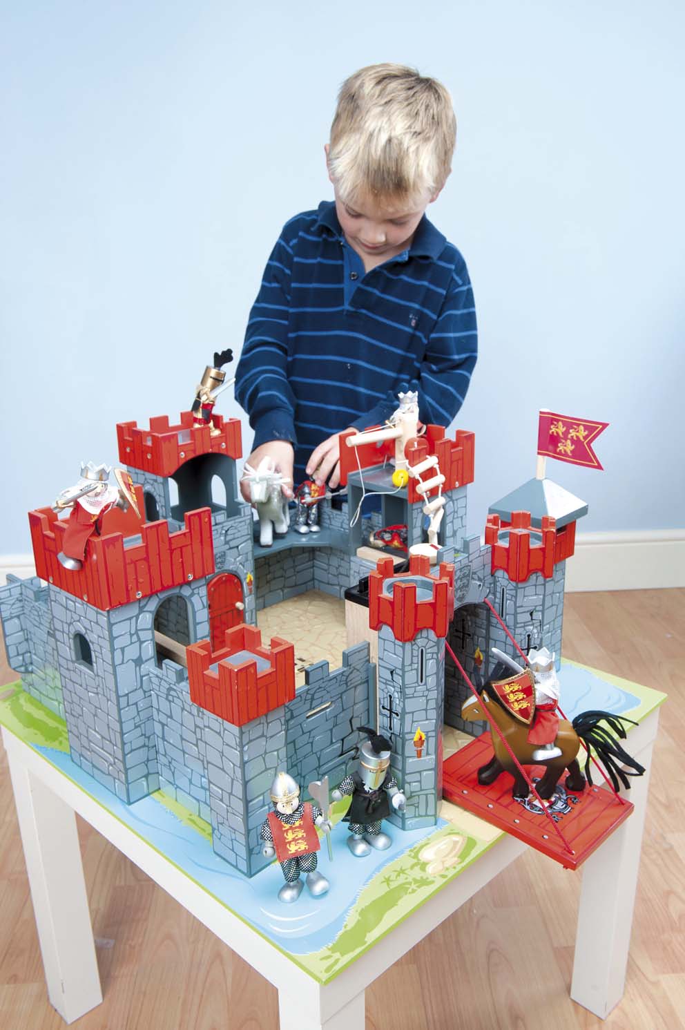 Le Toy Van Lionheart Castle