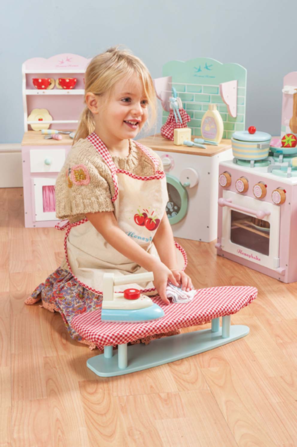 Le Toy Van Ironing Set