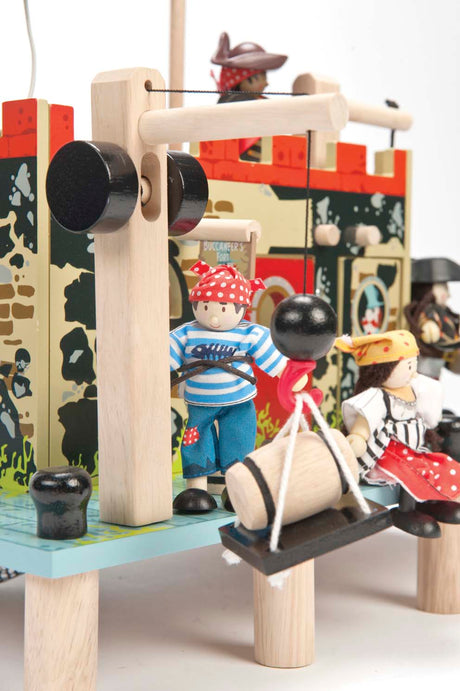 Le Toy Van Buccaneer's Pirate Fort