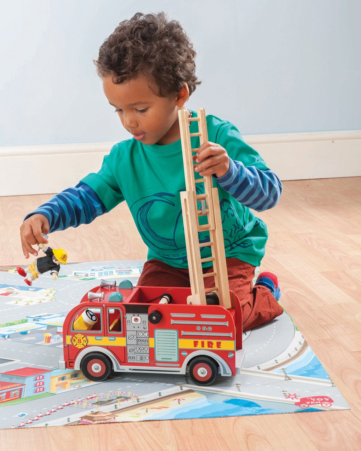 Le Toy Van Fire Engine Set