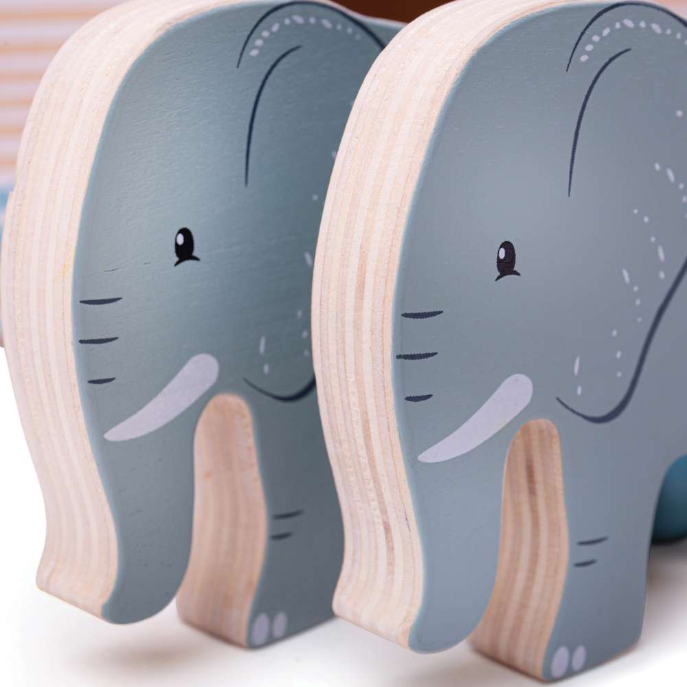 Bigjigs Toys Wooden Noahs Ark Toy Playset with 12 Animals and 2 Figures