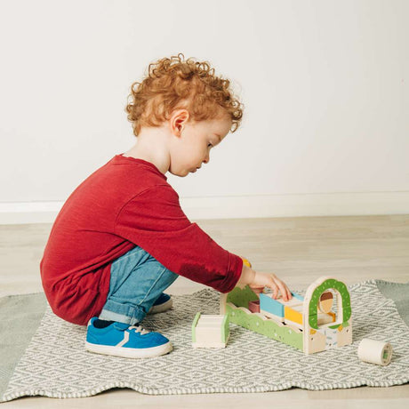 Bigjigs Toys Wooden Squirrel Ramp Sorter Toy with 8 Play Pieces and Silicone Shapes for 12 Months Plus