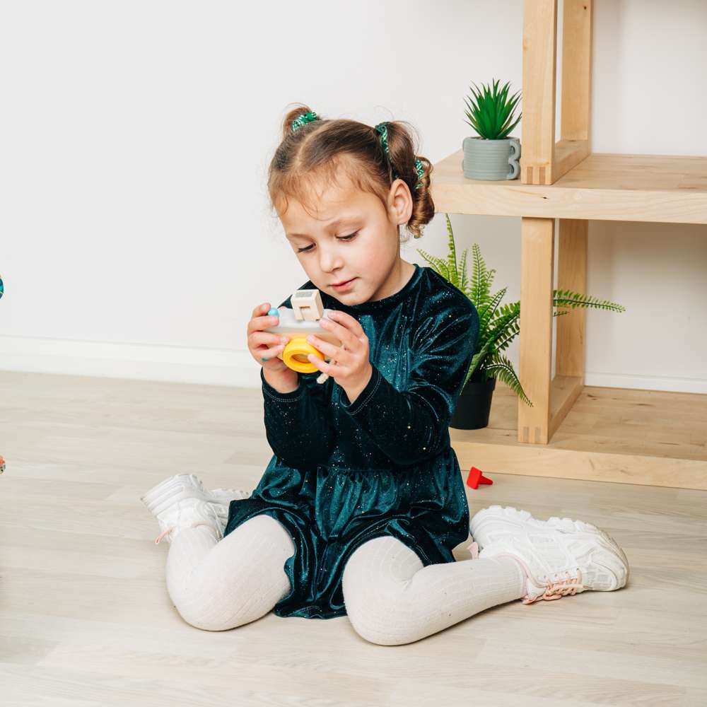 Bigjigs Toys Wooden Toy Camera with Kaleidoscope Lens for Toddlers 18 Months+