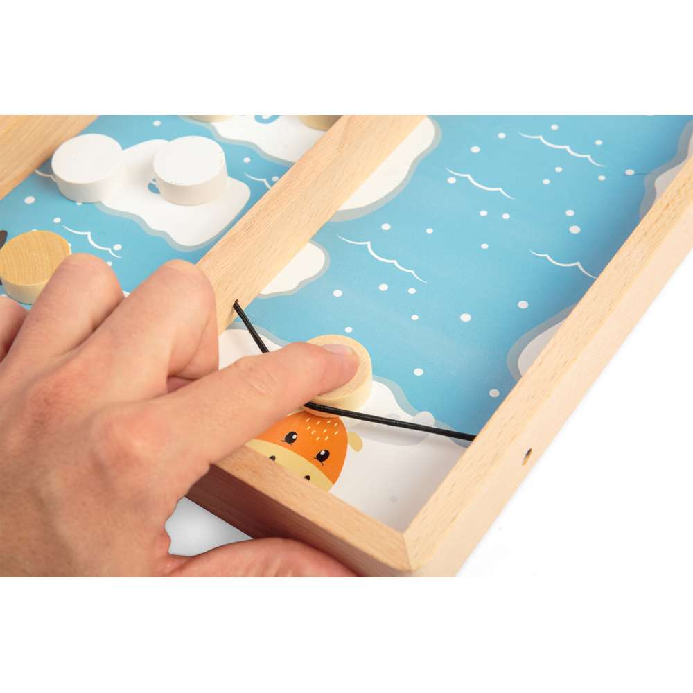 Bigjigs Toys Wooden Ice Puck Game Sustainable Arctic Animal Board Game with 11 Play Pieces for Ages 3 Plus