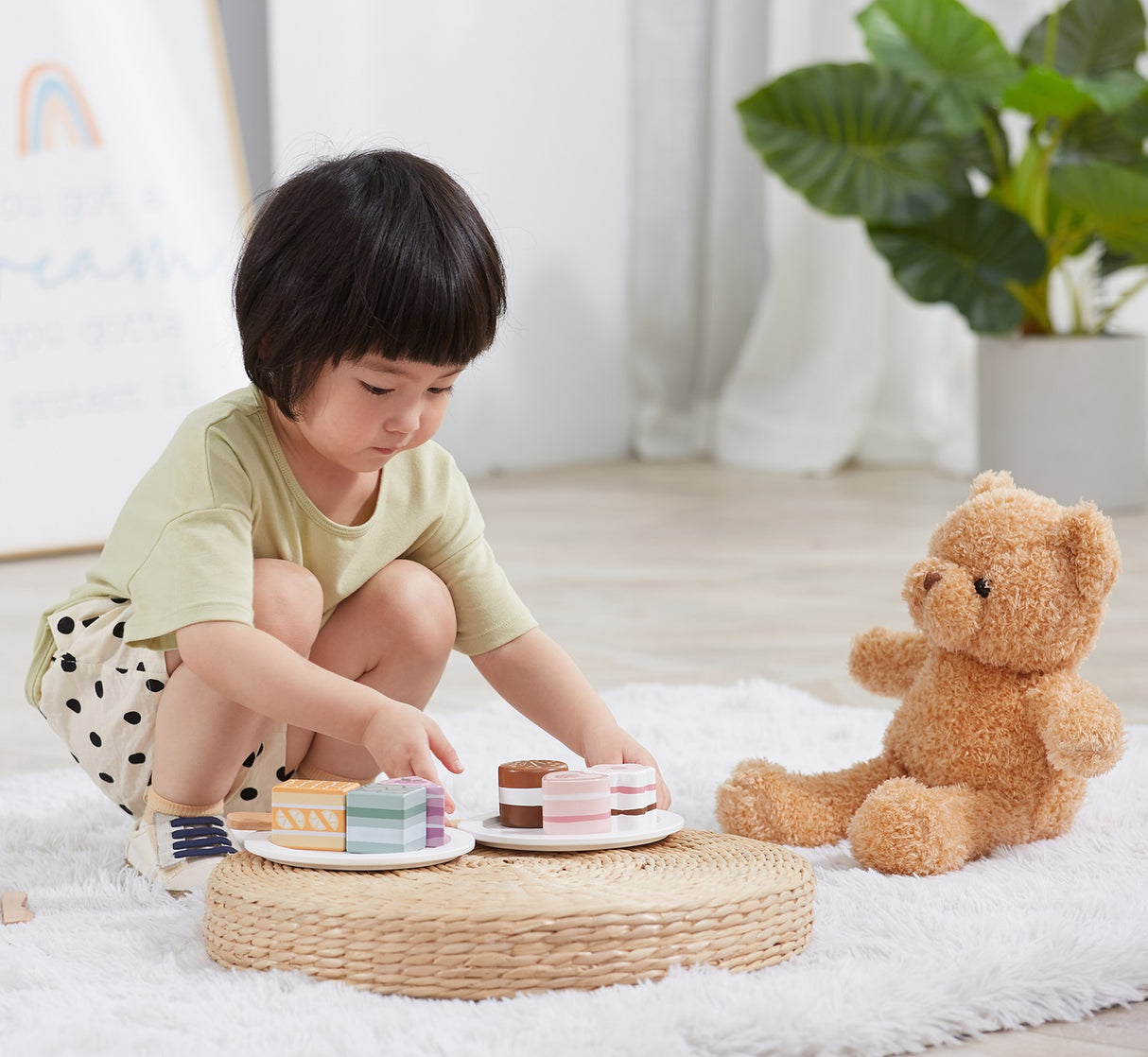 Set of 6 Wooden Cakes 