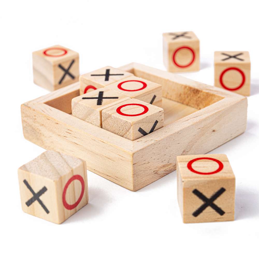 Bigjigs Toys Wooden Mini Noughts and Crosses Travel Tic Tac Toe Strategy Game