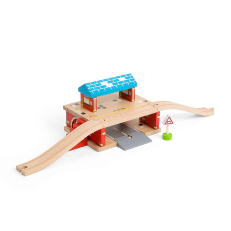 Bigjigs Rail London Overground Station Wooden Train Toy with 5 Play Pieces