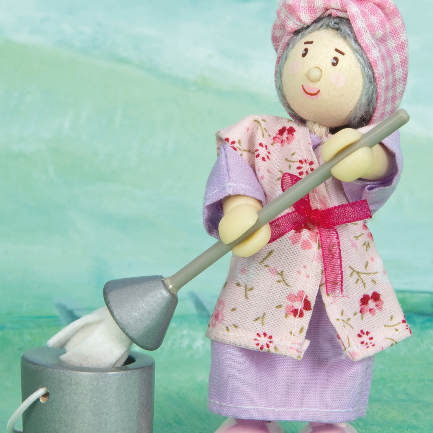 Le Toy Van Mrs Mop the Cleaner Budkin