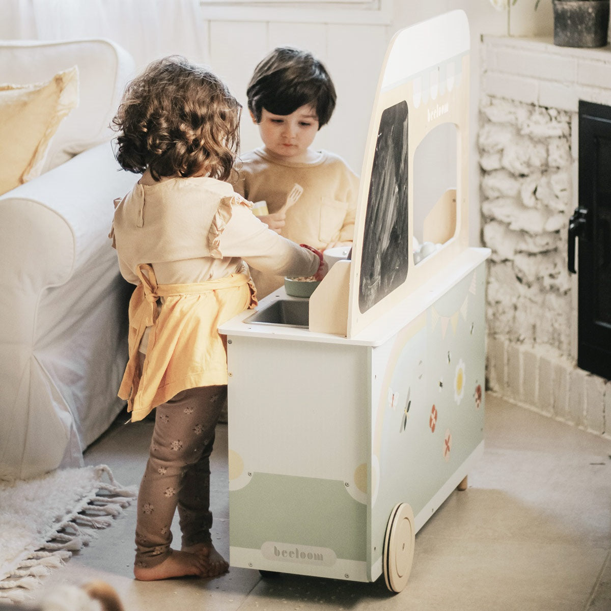 Roadside Cafe & Play Kitchen