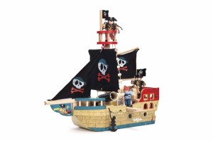 Le Toy Van Jolly Pirate Ship